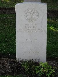 Salonika (Lembet Road) Military Cemetery - Potter, R